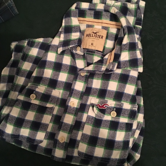Flannel Shirts Set- Hollister & American Eagle - Picture 3 of 4